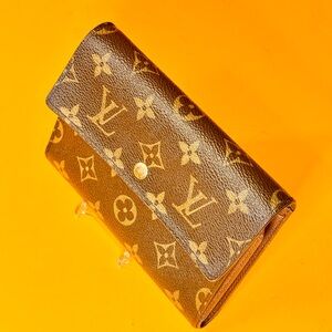 Louis Vuitton Passport wallet Brown Monogram